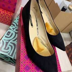 Zara Classic Black Pointed Flats